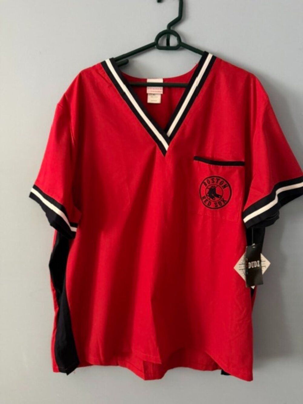 NWT MLB Unisex Boston Red Sox Scrub Dudz Top - XL